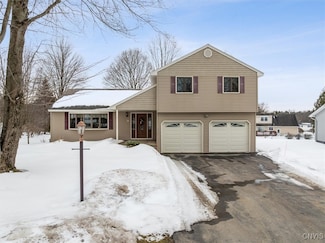 1 Capardo Dr, Whitesboro, NY 13492