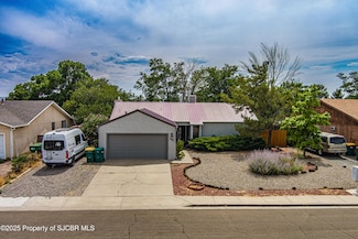 605 E 37th St, Farmington, NM 87401