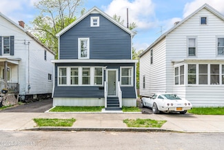 1684 Lake Blvd, Schenectady, NY 12304