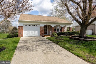 42 Dunstable Rd, Southampton, NJ 08088