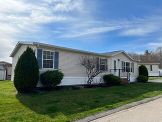 43 Brookside Cir, Ogunquit, ME 03907