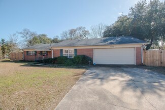 11358 Pine Dr, Gulfport, MS 39503