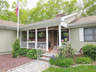 190 Broad Rock Rd, Wakefield, RI 02879