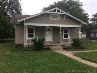 203 N Shawnee St, Catoosa, OK 74015