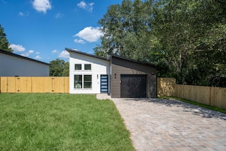 816 W 9th St, St. Augustine, FL 32084