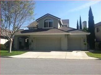 17633 River Run Rd, Salinas, CA 93908