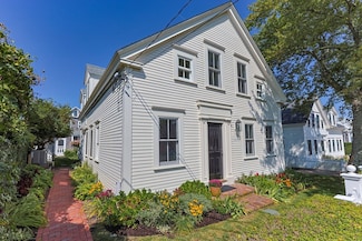 592 Commercial St, Provincetown, MA 02657