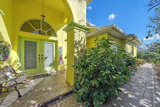 1622 Landfall Dr, Nokomis, FL 34275