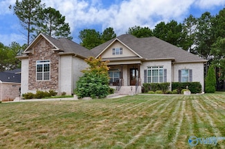 4 Bluff Creek Cir SE, Huntsville, AL 35803