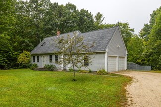 6 Laura Ln, Gray, ME 04039