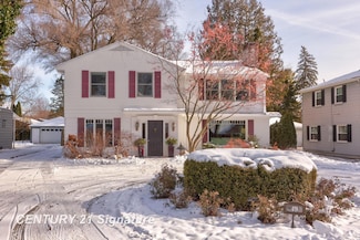 49 Benton Rd, Saginaw, MI 48602