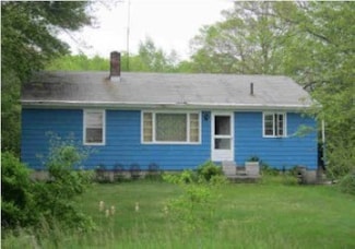 745 Bark St, Swansea, MA 02777