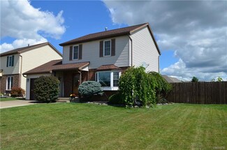24 Michelle Dr, Buffalo, NY 14218