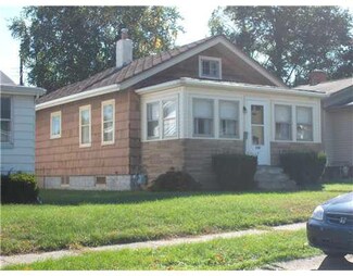 2122 Kendall St, South Bend, IN 46613