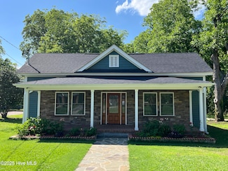 223 E Nash St, Spring Hope, NC 27882