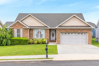 8447 Lexie Ln, Ooltewah, TN 37363