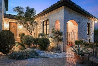 698 Windsong Trail, West Lake Hills, TX 78746