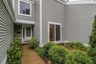 79 Oak Creek Trail, Madison, WI 53717