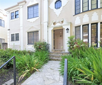 149 S Crescent Dr, Beverly Hills, CA 90212