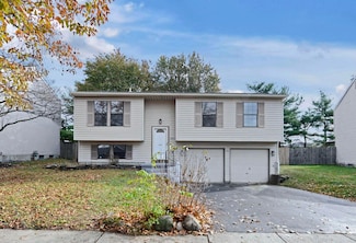 3843 Peak Ridge Dr, Columbus, OH 43230