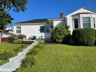 217 Robin Hill Rd, Paintsville, KY 41240