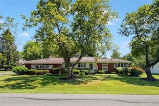 7958 Vernon Rd S, Cicero, NY 13039