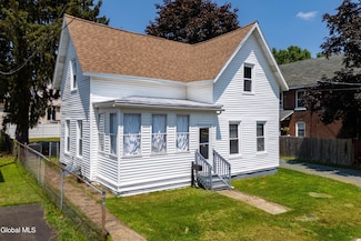 30 Newman Ave, Mechanicville, NY 12118
