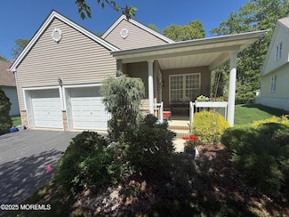 10 Winterberry Ct, Asbury Park, NJ 07712