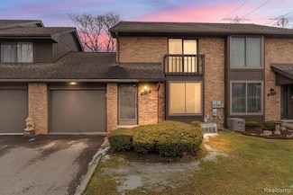 37145 Clubhouse Dr Unit 14, Sterling Heights, MI 48312