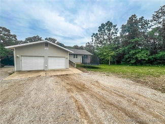 18400 Alum Springs Rd, Versailles, MO 65084