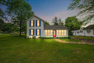 371 Park St, Coloma, MI 49038