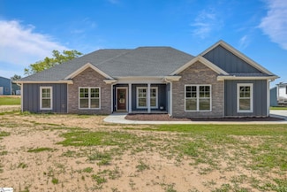 3356 Fairview Rd, Fountain Inn, SC 29644