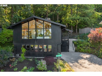 6950 SE Ash St, Portland, OR 97215