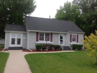 817 Stuart Ave, Crookston, MN 56716