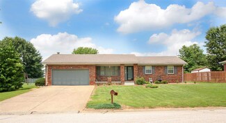 9116 Shoreline Dr, Wadesville, IN 47638