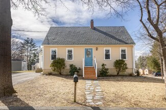 15 Vivian St, Westbrook, ME 04092
