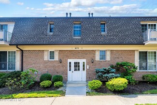 271 Collignon Way Unit 4B, Rivervale, NJ 07675