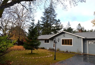 350 Connie Ln, Merlin, OR 97532