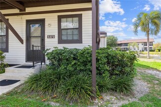 5373 Treetops Dr Unit 104, Naples, FL 34113