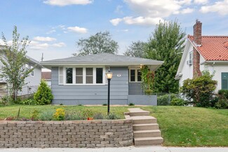 30 15th Ave N, Hopkins, MN 55343