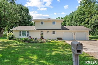 14463 Pioneer Dr, Athens, IL 62613