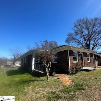 13 Dargan St, Greenville, SC 29611