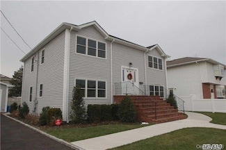 7 7th Ave, New Hyde Park, NY 11040