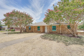 1418 Ridge Dr, Midlothian, TX 76065
