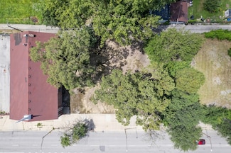 5632 S State St, Chicago, IL 60621
