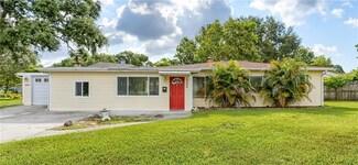 1300 Canterbury Rd N, Saint Petersburg, FL 33710