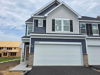 4802 Airlake Dr, Woodbury, MN 55129