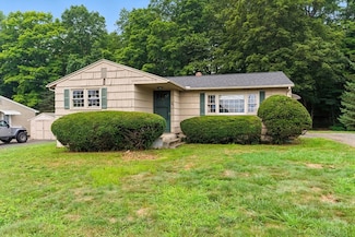 381 Jarvis Ave, Holyoke, MA 01040