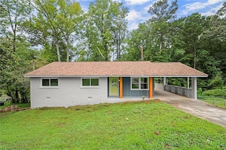 844 San Miguel Dr, Stone Mountain, GA 30083