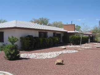 4612 Marquette Ave NE, Albuquerque, NM 87108